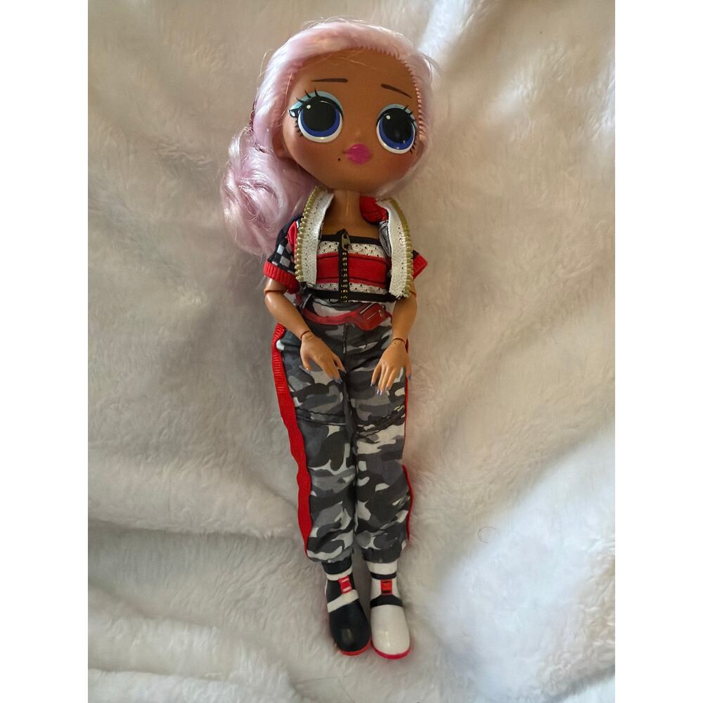 LOL Surprise OMG Downtown B.B. Fashion Doll Pink Hair Camo Pants MGA 2019